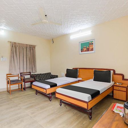 Hotel O Ellis Ahmedabad Eksteriør bilde