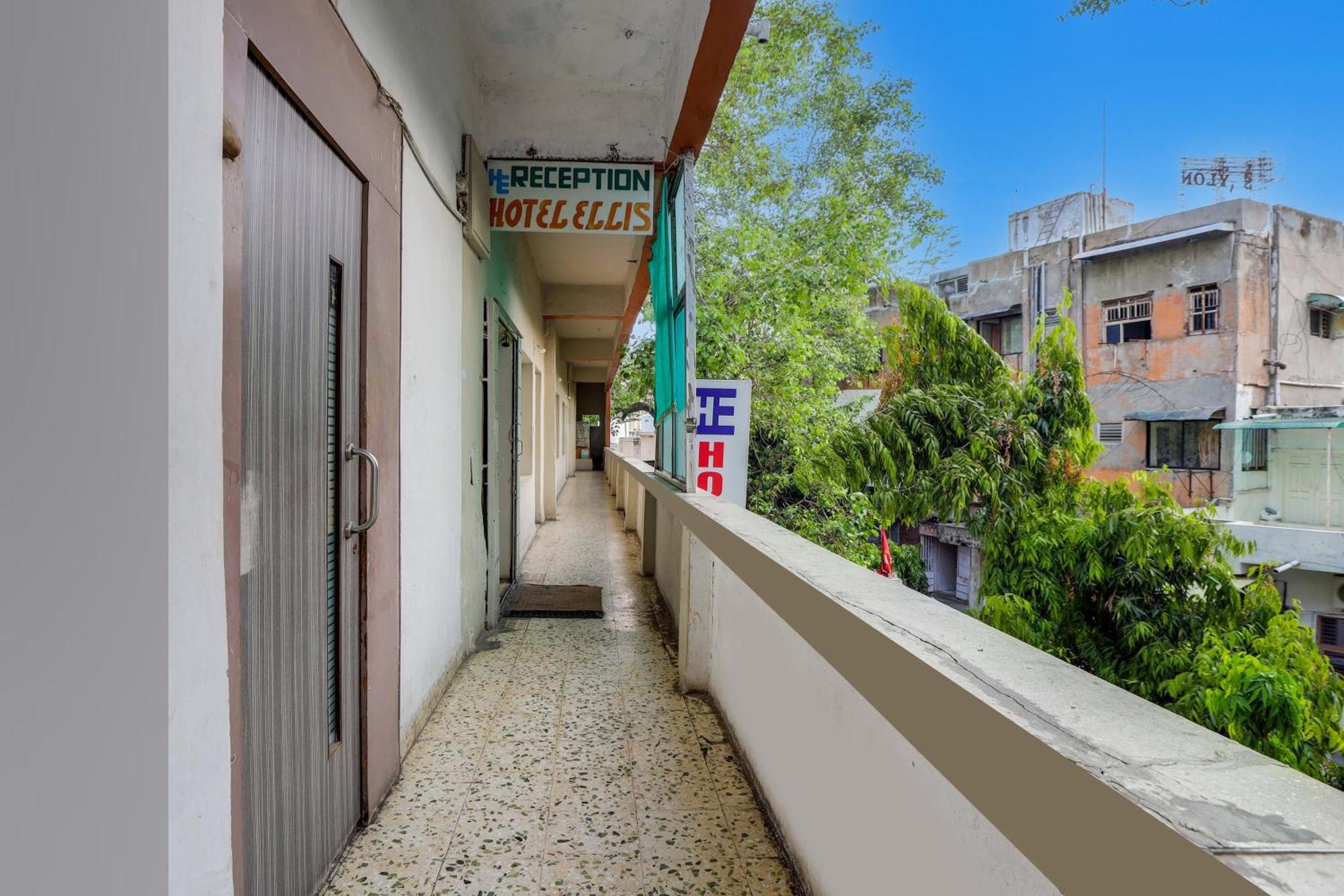 Hotel O Ellis Ahmedabad Eksteriør bilde