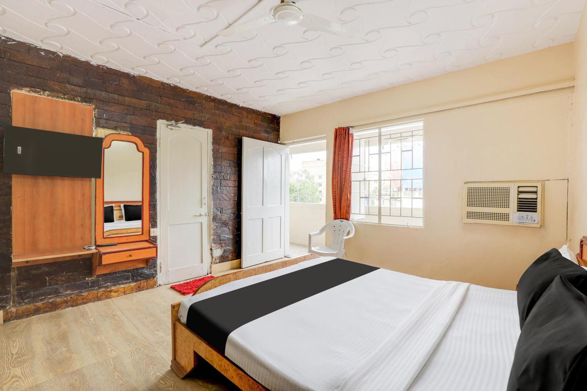 Hotel O Ellis Ahmedabad Eksteriør bilde