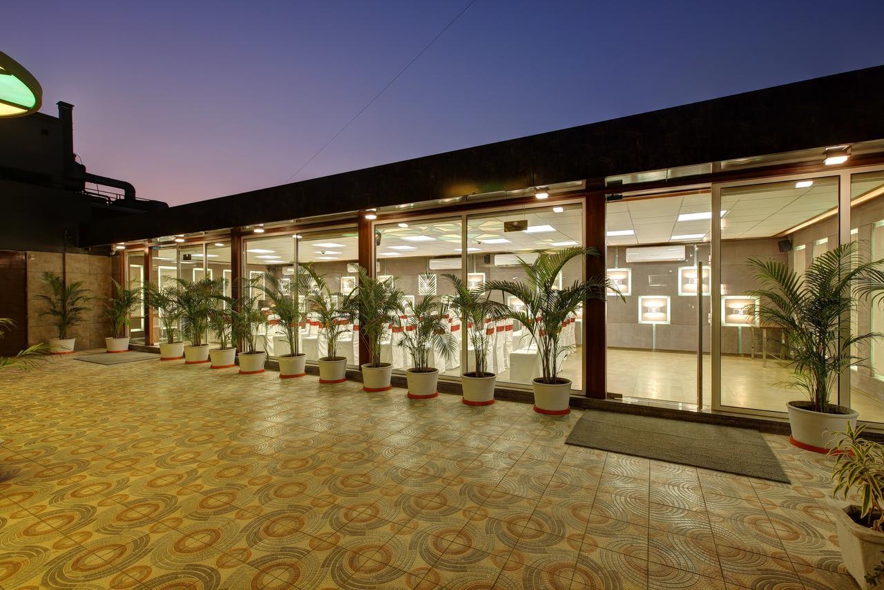 Hotel O Ellis Ahmedabad Eksteriør bilde