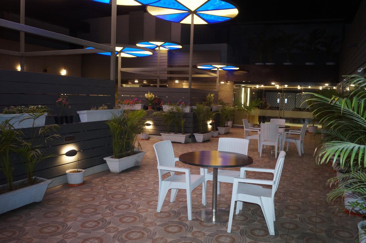 Hotel O Ellis Ahmedabad Eksteriør bilde