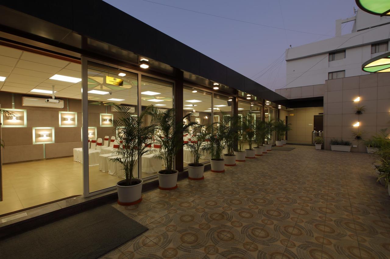 Hotel O Ellis Ahmedabad Eksteriør bilde